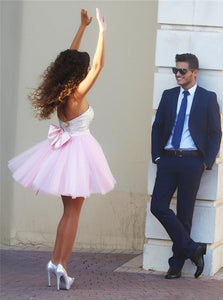 Cute Sweetheart Short Pink Homecoming Dresses with Beaded Bowknot 