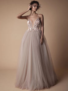 A Line Spaghetti Straps Tulle Sweep Train Prom Dresses with Appliques