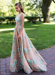 A Line Lace Scoop Appliques Tulle Floor Length Prom Dresses