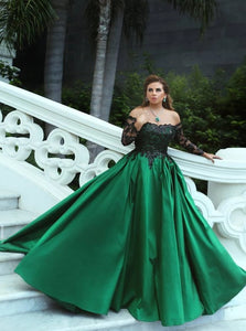 Ball Gown Lace Sweetheart Appliques Satin Prom Dresses