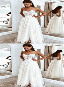 White Sweetheart Tulle Appliques Prom Dresses with Slit 