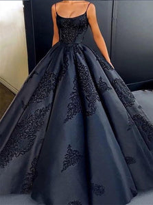 Ball Gown Spaghetti Straps Appliques Satin Prom Dresses 