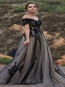 Black Appliques Tulle Sweep Train Prom Dresses