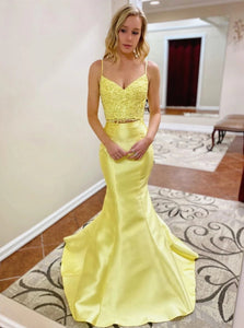 V Neck Two Pieces Mermaid Yellow Lace Satin Prom Dresses 