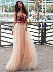 A Line Tulle Strapless Prom Dresses With Appliques