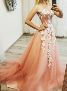 Sweetheart Neck Tulle Prom Dresses With Appliques