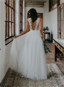 Open Back Floor Length Sleeveless Beach Wedding Dresses