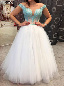 A Line White Round Neck Tulle Appliques Prom Dresses