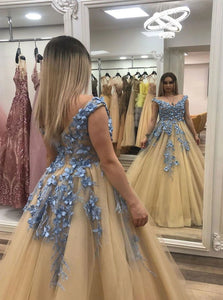 A Line Light Champagne Tulle Appliques Prom Dresses 