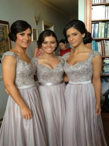 A Line V Neck Tulle Appliques Prom Dresses