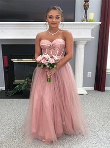 A Line Pink Sweetheart Tulle Appliques Prom Dresses 