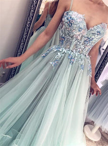A Line Sweetheart Appliques Tulle Prom Dresses